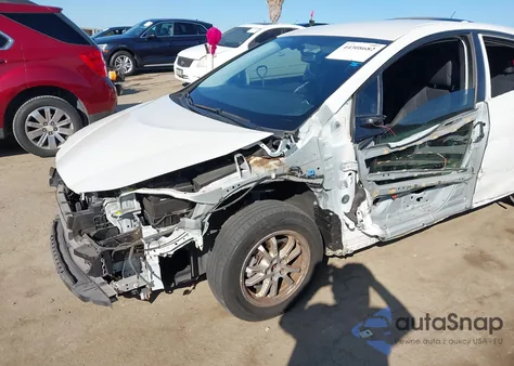 2016 Toyota Prius Three z USA, uszkodzony, nr VIN JTDKARFU4G3022578